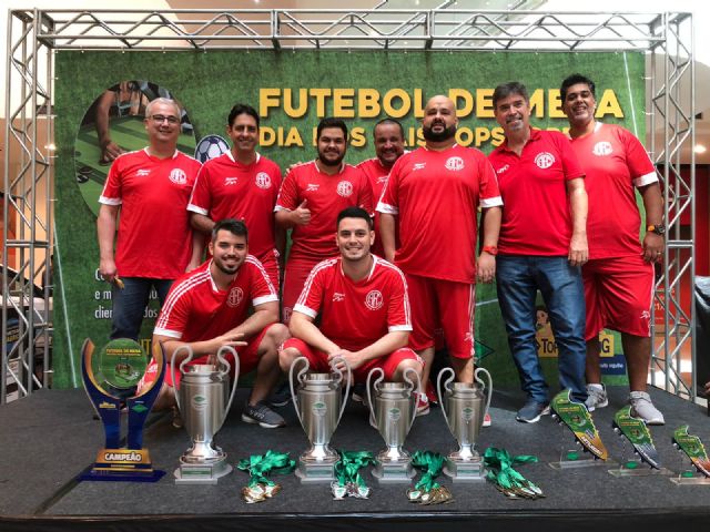 Equipe campeão do torneio (Foto: Divulgação/FEFUMERJ)