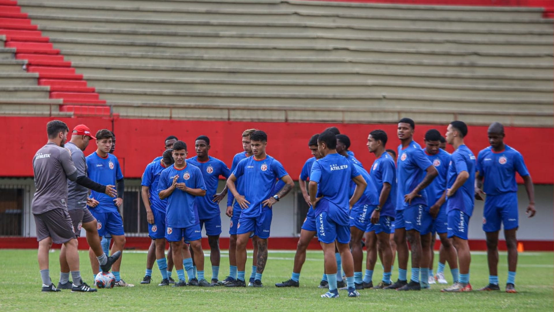 Treino do America sub-20 no Giulite Coutinho. Foto: João Carlos Gomes/AFC8