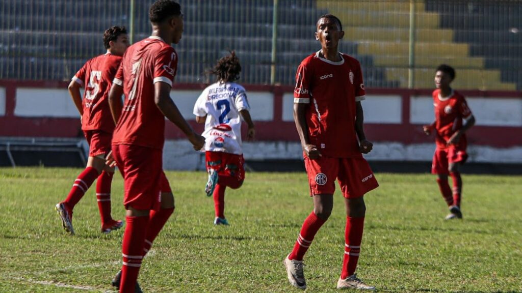 Belford Roxo 0 x 2 America, pela final da Copa União sub-16. Foto: João Carlos Gomes/AFC