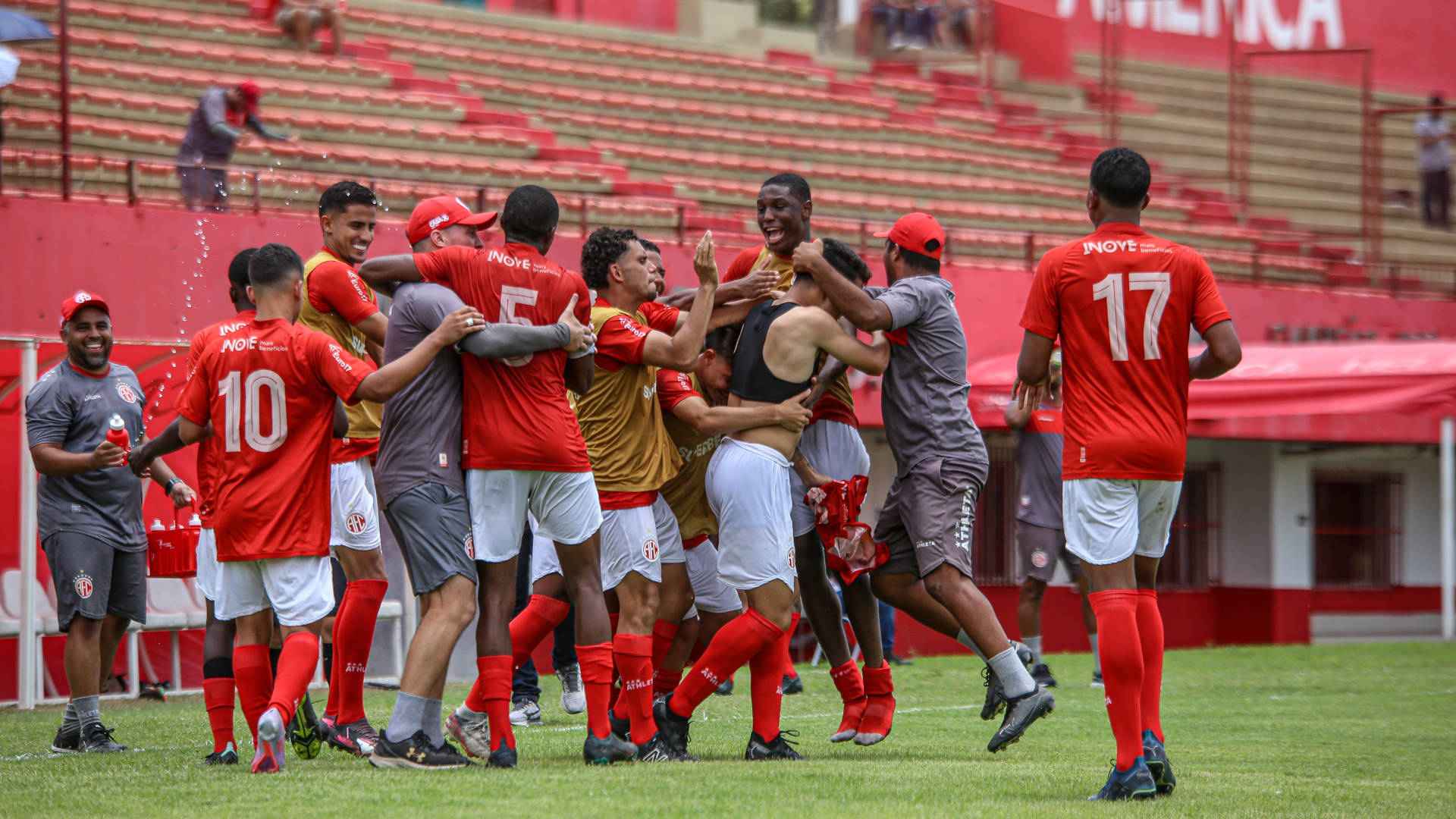 Sub-20 tem mais duas rodadas para buscar lugar entre os quatro. Foto: João Carlos Gomes/AFC